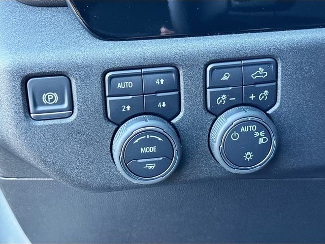 2025 Chevrolet Silverado 1500 LT LT1