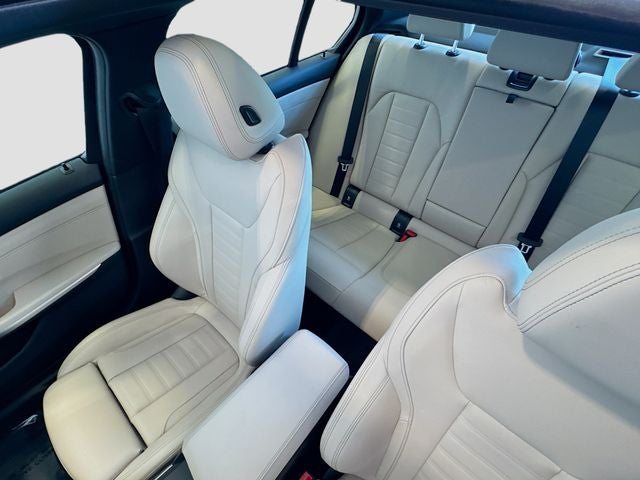 2023 BMW 3 Series 330i xDrive
