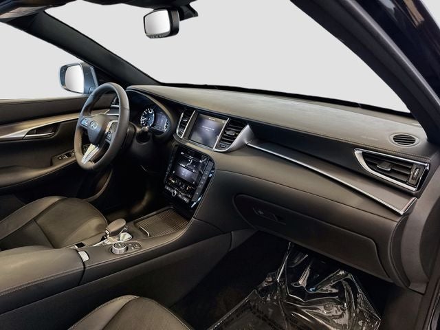 2022 INFINITI QX50 LUXE