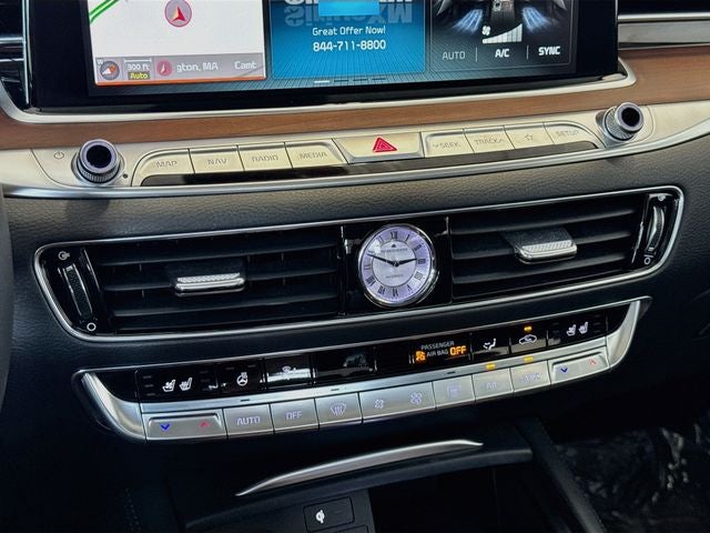2020 Kia K900 Luxury