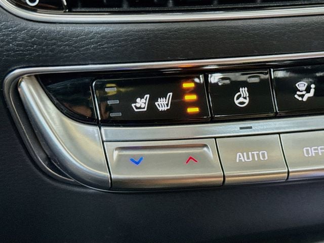 2020 Kia K900 Luxury