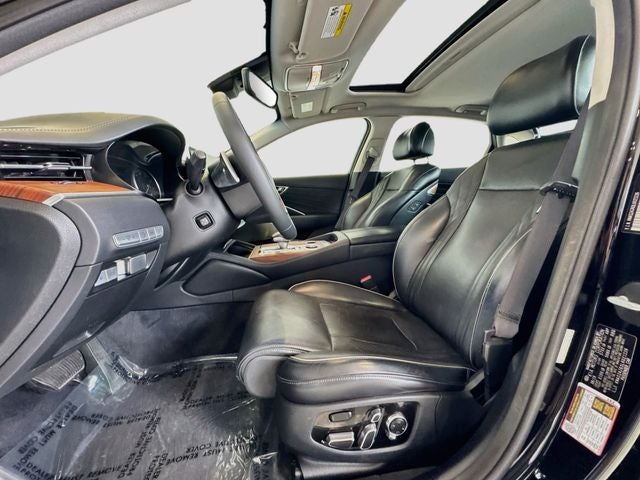 2020 Kia K900 Luxury