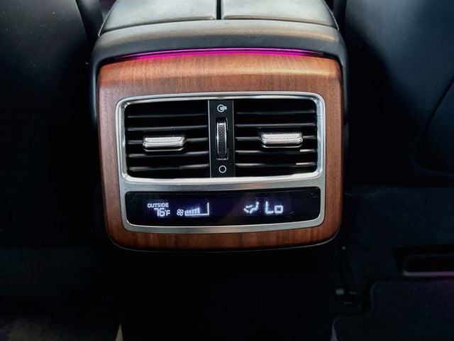 2020 Kia K900 Luxury