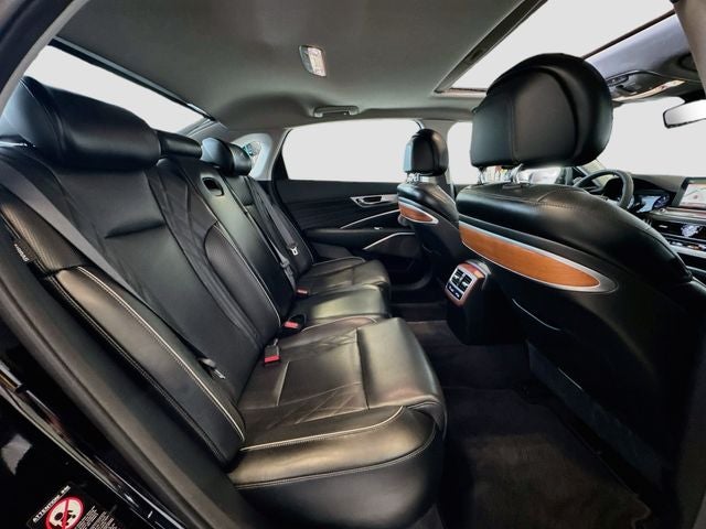 2020 Kia K900 Luxury