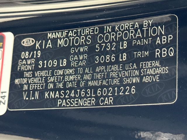 2020 Kia K900 Luxury