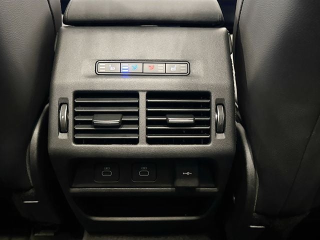 2025 Land Rover Discovery Sport SE