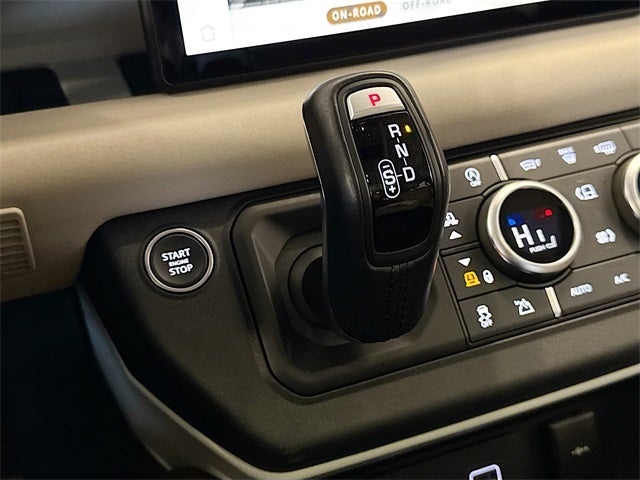 2023 Land Rover Defender 110 SE