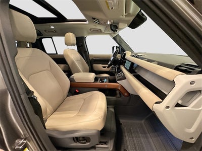 2023 Land Rover Defender 110 SE