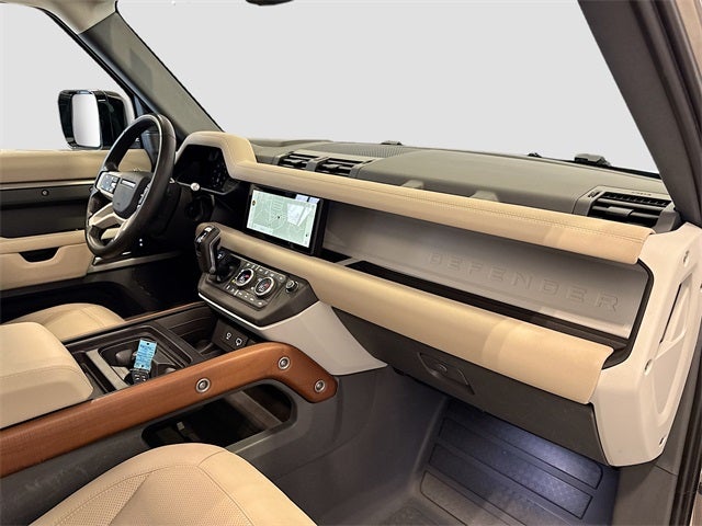 2023 Land Rover Defender 110 SE