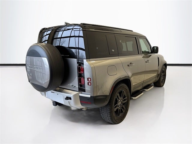 2023 Land Rover Defender 110 SE