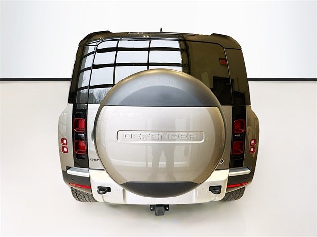 2023 Land Rover Defender 110 SE