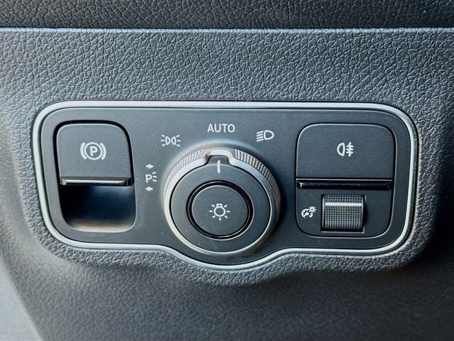 2025 Mercedes-Benz GLB GLB 250 4MATIC®