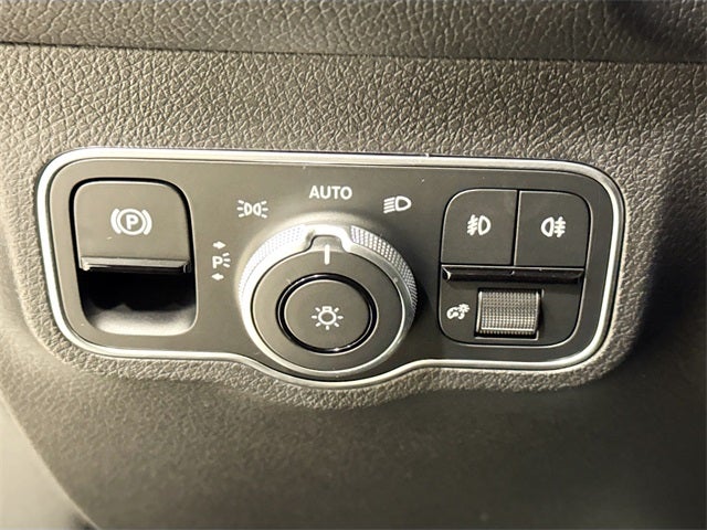 2025 Mercedes-Benz GLB GLB 250 4MATIC®