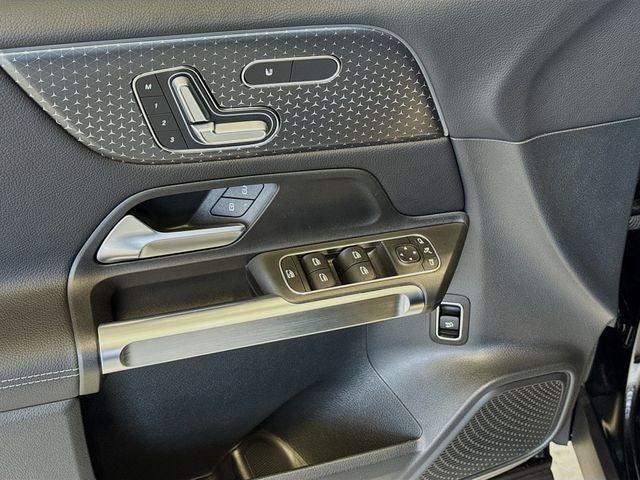 2025 Mercedes-Benz GLB GLB 250 4MATIC®