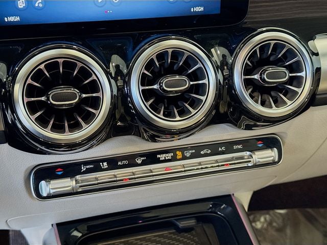 2025 Mercedes-Benz GLB GLB 250 4MATIC®