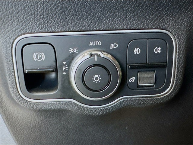 2025 Mercedes-Benz GLB GLB 250 4MATIC®