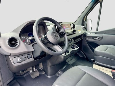 2025 Mercedes-Benz Sprinter 2500 Crew 144 WB