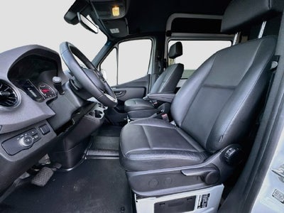 2025 Mercedes-Benz Sprinter 2500 Crew 144 WB