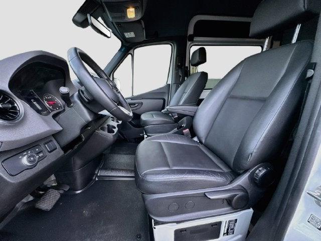 2025 Mercedes-Benz Sprinter 2500 Crew 144 WB