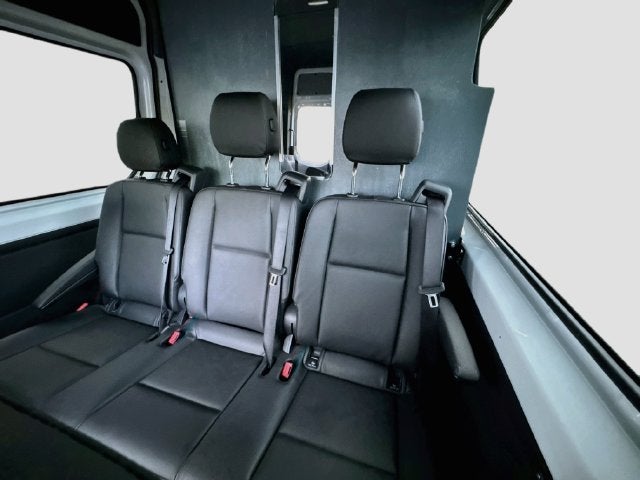 2025 Mercedes-Benz Sprinter 2500 Crew 144 WB