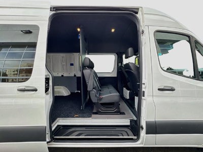 2025 Mercedes-Benz Sprinter 2500 Crew 144 WB
