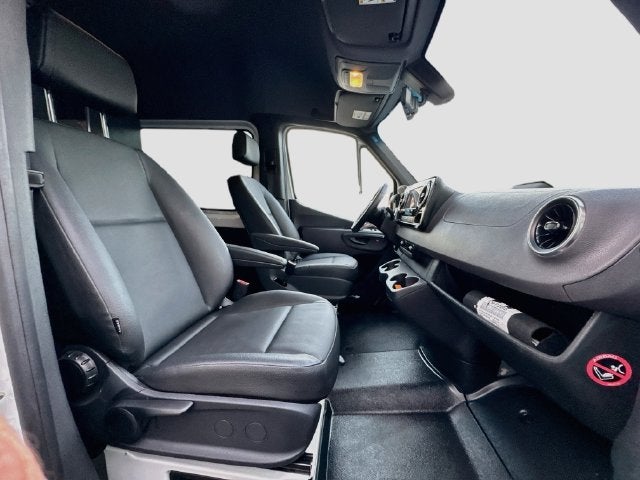 2025 Mercedes-Benz Sprinter 2500 Crew 144 WB