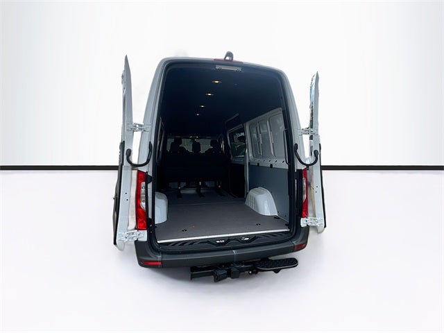 2025 Mercedes-Benz Sprinter 2500 Crew 144 WB