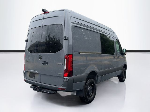 2026 Mercedes-Benz Sprinter 2500 Crew 144 WB 4MATIC®