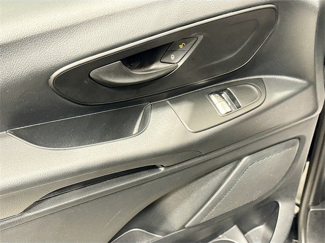 2023 Mercedes-Benz Metris Passenger