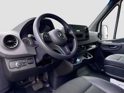 2022 Mercedes-Benz Sprinter 2500 Cargo 144 WB