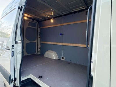2024 Mercedes-Benz Sprinter 2500 Cargo 144 WB