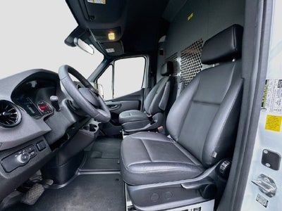 2025 Mercedes-Benz Sprinter 2500 Cargo 144 WB