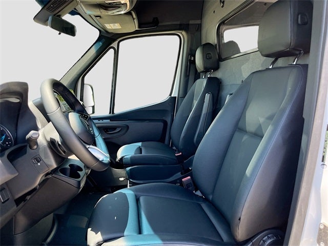 2024 Mercedes-Benz eSprinter 2500 Cargo 170 WB High Roof