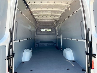 2024 Mercedes-Benz eSprinter 2500 Cargo 170 WB High Roof