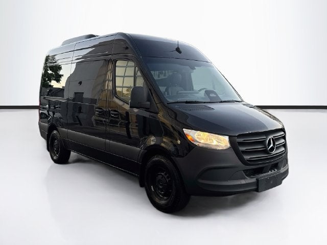 2025 Mercedes-Benz Sprinter 2500 Passenger 144 WB