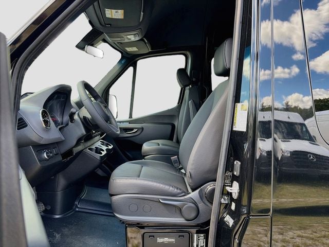 2026 Mercedes-Benz Sprinter 2500 Passenger 170 WB High Roof