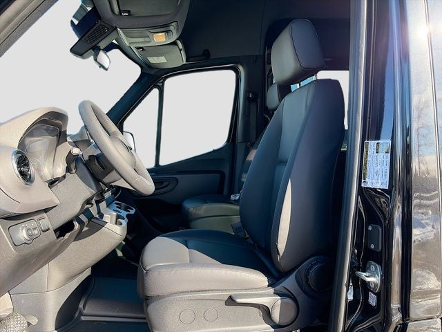 2026 Mercedes-Benz Sprinter 2500 Passenger 170 WB High Roof