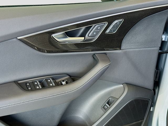 2025 Audi Q7 55 Premium Plus quattro