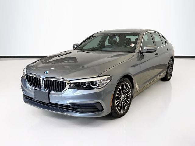 2019 BMW 5 Series 540i xDrive Sedan's photo