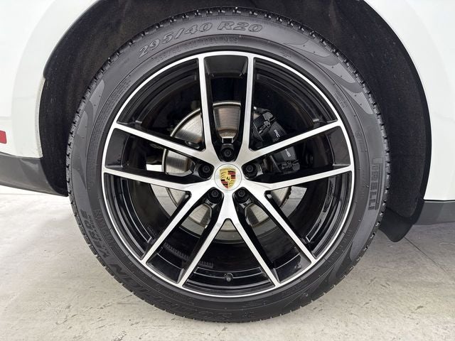 2025 Porsche Macan Base