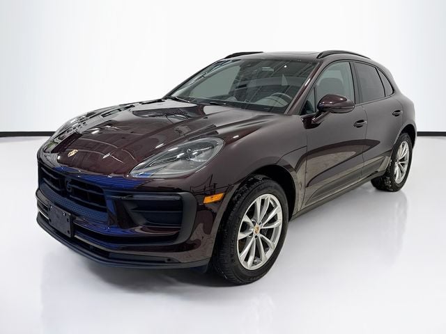 2025 Porsche Macan Base