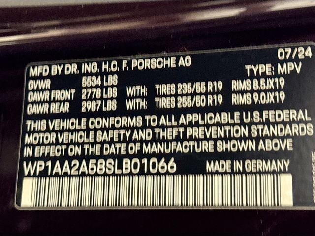 2025 Porsche Macan Base