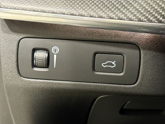 2020 Volvo XC90 T5 R-Design