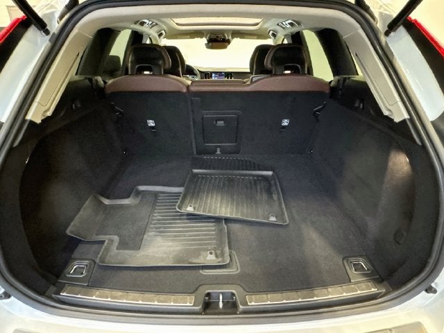 2018 Volvo XC60 T6 Momentum