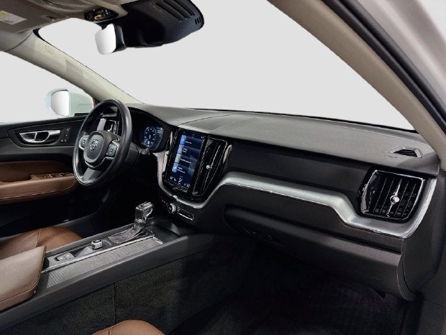 2018 Volvo XC60 T6 Momentum