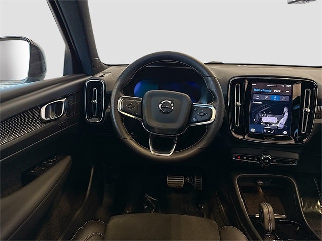 2021 Volvo XC40 Recharge Pure Electric P8