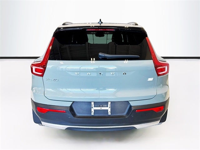 2021 Volvo XC40 Recharge Pure Electric P8