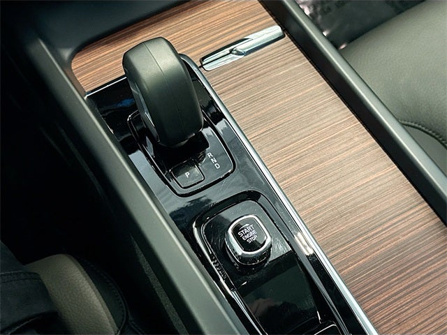 2025 Volvo V60 Cross Country B5 Plus